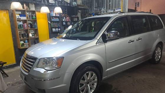 CHRYSLER TOWN & COUNTRY 3.8 LIMITED V6 12V GASOLINA 4P AUTOMÁTICO